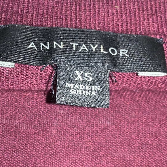 Ann Taylor burgundy Cotton / Modal blend cardigan sweater Sz XS - Picture 2 of 5